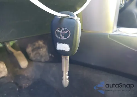 2013 Toyota Rav4 Xle z USA, uszkodzony, nr VIN JTMWFREV2D5003444